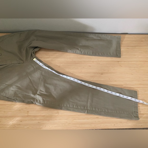 Men's Banana Republic Chinos - Picture 7 of 8